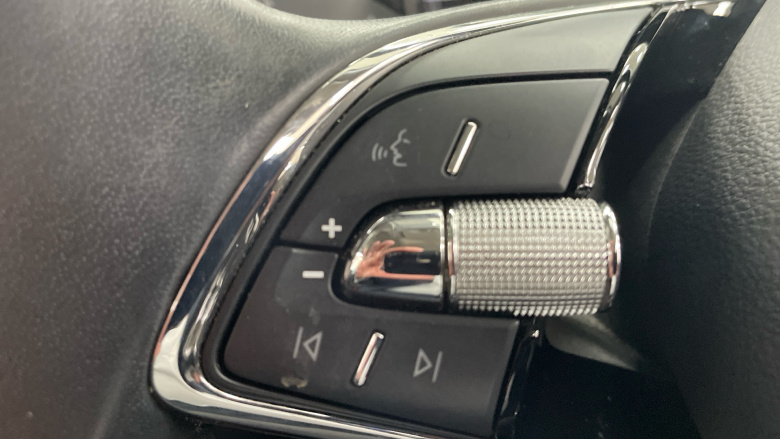 Skoda Kamiq 1.0 TSI 110 SE 5dr DSG Petrol Hatchback